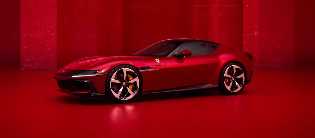 Red12CilindriSide_2296x1010