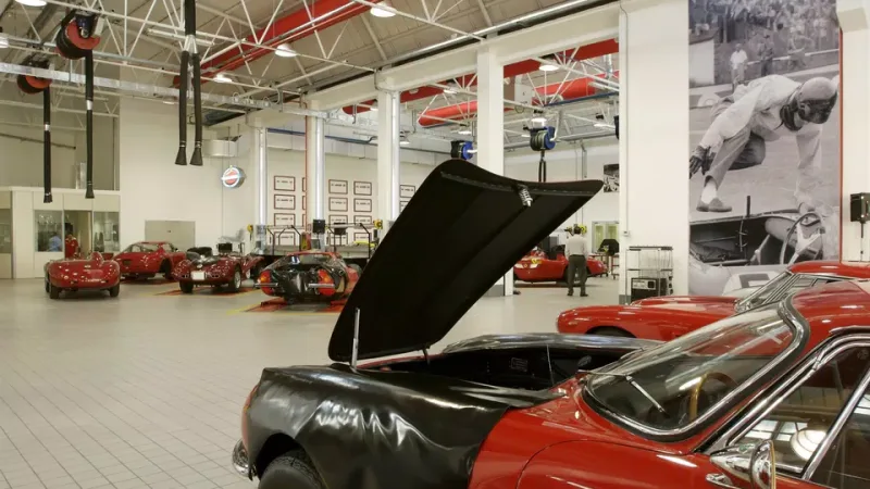 Ferrari Officine Classiche (1)