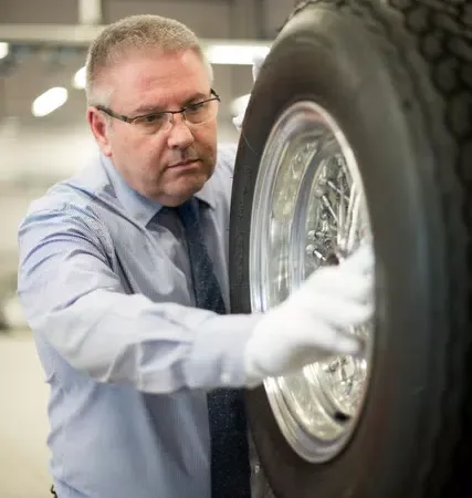 Ferrari Officine Classiche (2)