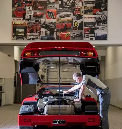 Ferrari Officine Classiche (3)