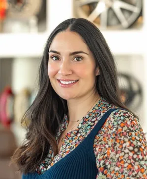 Cynthia-Idavoy-Service-Advisor491x600