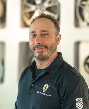 Michael-Vermillion-Shop-Foreman491x600